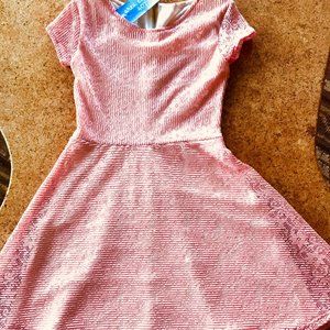 Girls short sleeved, textured knit dress